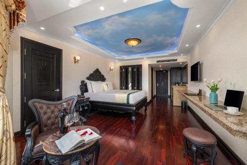 room detail thumbnail 1