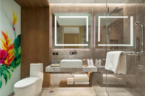 room detail thumbnail 2