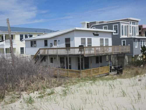 Ship Bottom 2Nd Floor Duplex With Great Ocean Views, in Ship Bottom, USA
