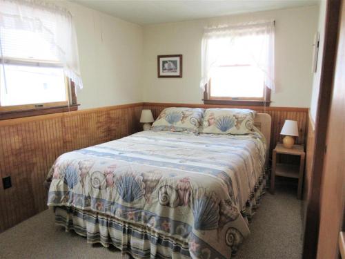 Ship Bottom 2Nd Floor Duplex With Great Ocean Views, in Ship Bottom, USA