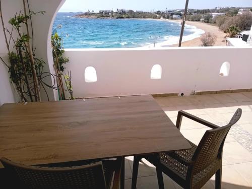 Logaras Apartment with sea view