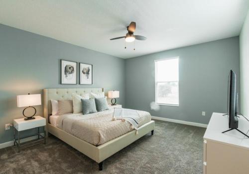 Beautiful and Spacious 5 Bed Pool Home home in St Cloud (FL)