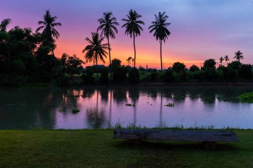 Hide & Seek River Villa