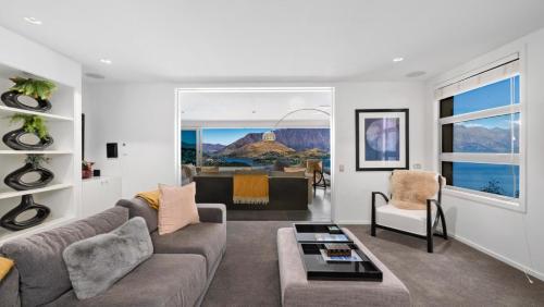 Lordens Penthouse- Hot Tub- BBQ- Gas Fire - image 13
