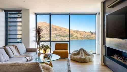 The Tiers- Hot Tub- AC- BBQ- Free Parking - image 7