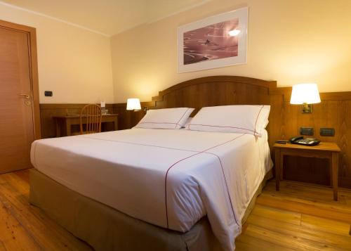 Cresta Et Duc Hotel - main image