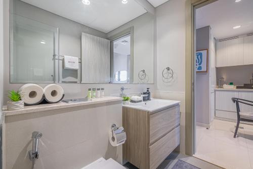 Modern Brand New 1 BR Apartment in ZADA Tower, Dubai (Foto 10)