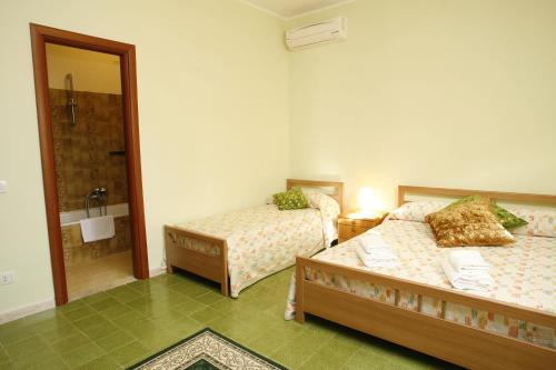 Luana Inn Holiday - image 9