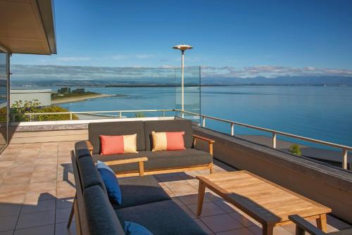 Aquavista - Beautiful Views over Tasman Bay in Britannia Heights