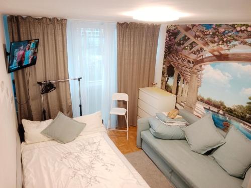 Warsaw center 918 B TAMARS, Warsaw