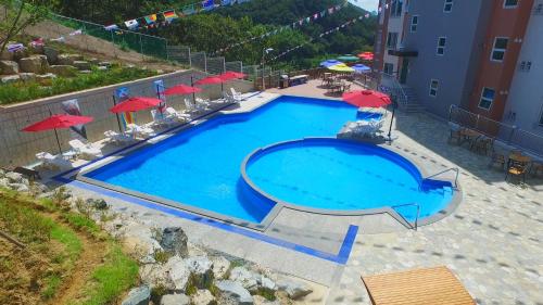 Riwoo Ocean Residence in Geoje-si