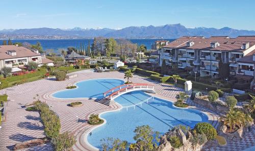 Úszómedence, I Ciliegi 1/09 con piscina by Wonderful Italy in Santa Maria di Lugana