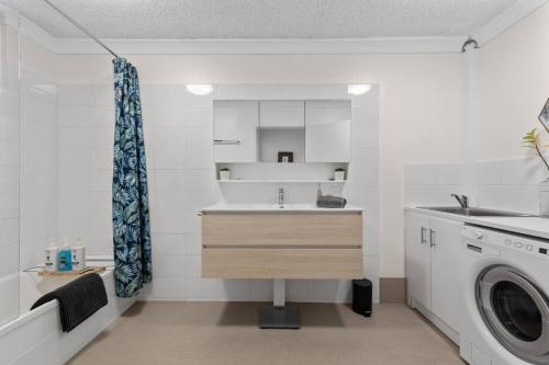 Terrific & Tranquil! 1Bed/1Bath/Balcony~ Clayfield