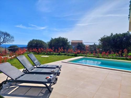 Villa Ogradina near Pula with sea view for 5 persons only 3 km from the Beach