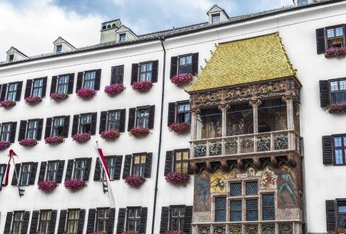 Hotel Charlotte – Innsbruck, IL