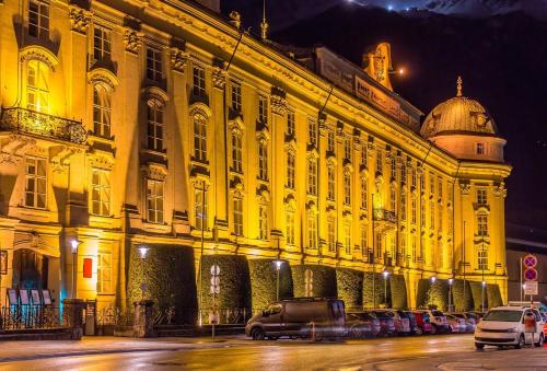 Hotel Charlotte – Innsbruck, IL