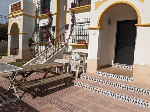 El Mirador, Villamartin, cot to hire, WIFI, pool, parking