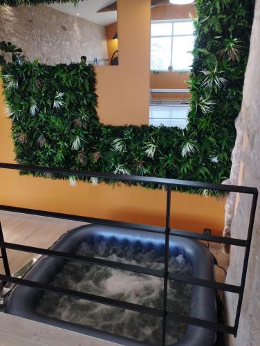 Pezsgőfürdő, Gite la Péraie - Le Roseau (Gite la Peraie - Le Roseau) in Treize-Vents