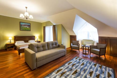 Apartament Hotel by Derenivska Kupil