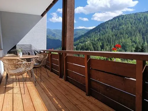 Bergkristall Ruhe und Aussicht auf 1100m in Sankt Lorenzen ob Murau, Österreich