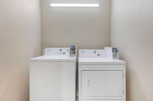 Super 8 by Wyndham Harker Heights Killeen Fort Hood - image 7