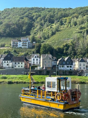 Haus Weingarten 1.0km von Uferstraße entfernt