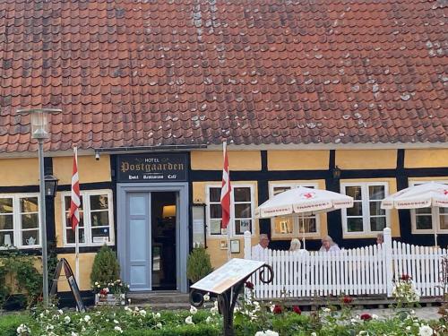 Idyllisk, historisk byhus ved fjorden i Mariager