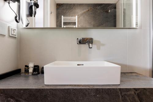 Mh Florence Hotel & Spa - image 9