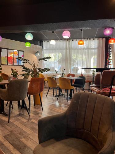 Hotel AUSTRIA Saint Etienne La Terrasse - image 8