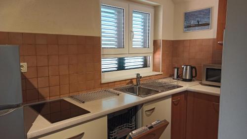Seaside Apartments Laurus Murter - image 3