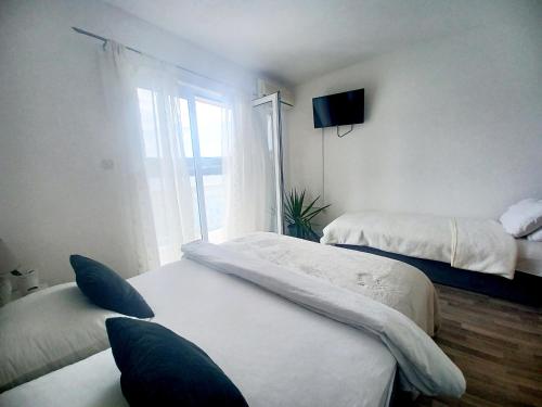 Apartmani Leženić Dada - image 4