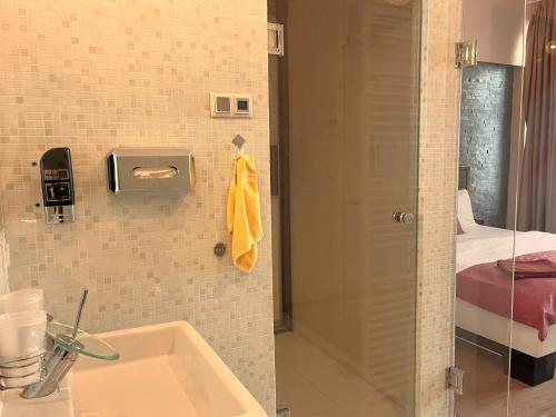 Aurellia Serviced Apartments - image 13