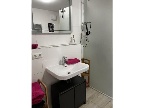 Badrum, Pink Cow Modern Retreat in Grömitz