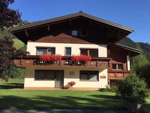 Ferienwohnungen Bailom in Bach, Österreich