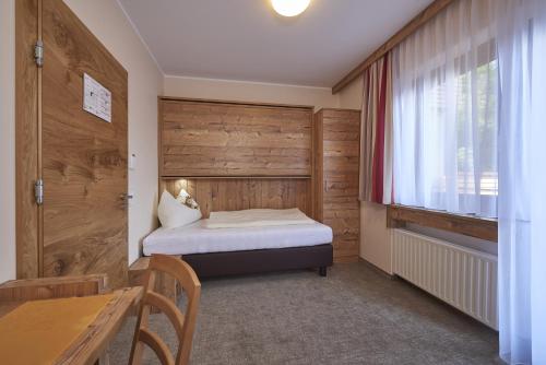 1 twin bed