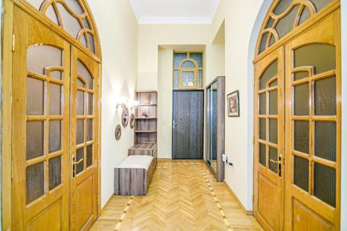 Apartment AzNeft Lux