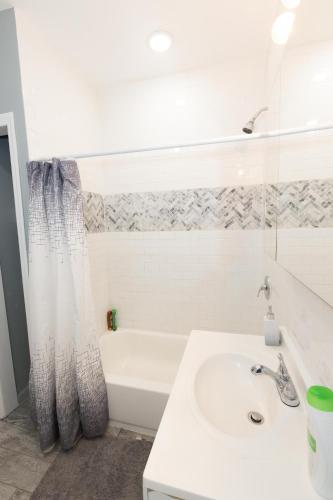 Mins to NYC - Stylish 3 Bedroom Haven in Jersey City, USA