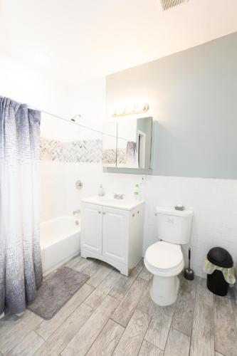 Mins to NYC - Stylish 3 Bedroom Haven in Jersey City, USA