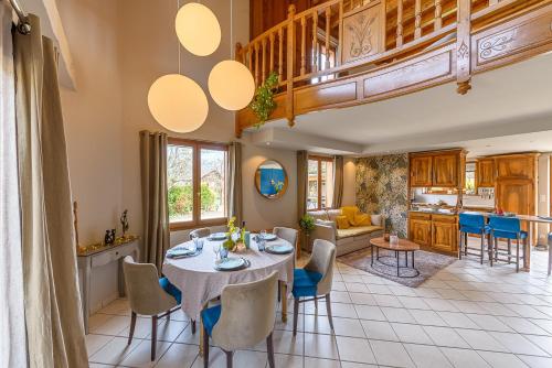 Bucolique maison de famille avec Jardin - Grand Calme-Vue Montagne - Exclusivité LLA Selections by Location lac Annecy gîte à louer Filly