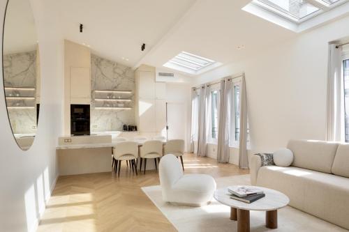 Pick A Flat's Apartment in Montorgueil - Rue Bachaumont, Paris