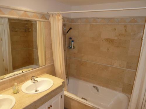 Greenlife Village Apartment - image 12