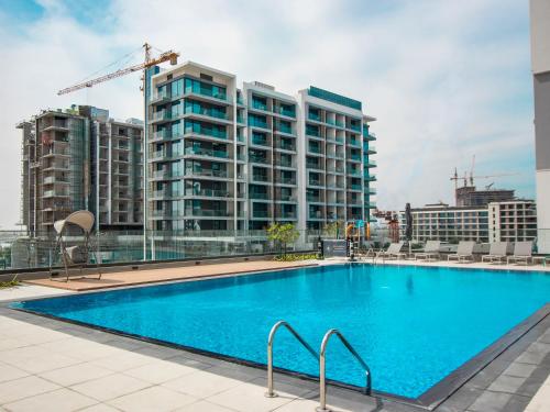 Luxury 1BR Getaway: Steps from Dubai Hills Park, Dubai (foto 6)