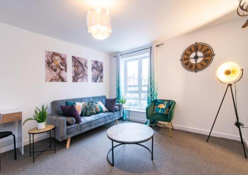 Coventry Russel House Stylish 1 Bedroom Apartment with Free Parking