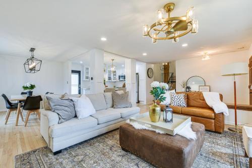 Family-Friendly Villa Park Home 16 Mi to Chicago! in Villa Park, Vereinigte Staaten von Amerika