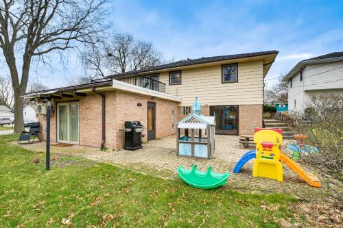 Family-Friendly Villa Park Home 16 Mi to Chicago! in Villa Park, USA