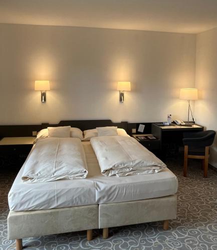 2 twin beds