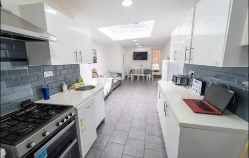 6 Bed House for Contractors/Groups/Guests gîte à louer Selly Oak