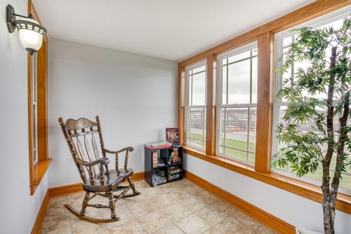 Waterfront Buckeye Lake House Deck and Views! in Hebron, USA