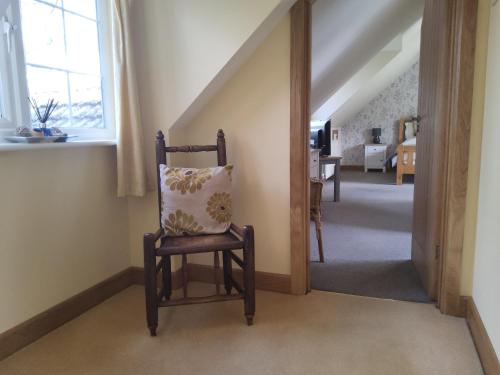 Ha'penny Acre - main image
