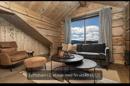 Flott moderne hytte i Holterdalen, 4 soverom, 2 bad, Jacuzzi, garasje in Rauland